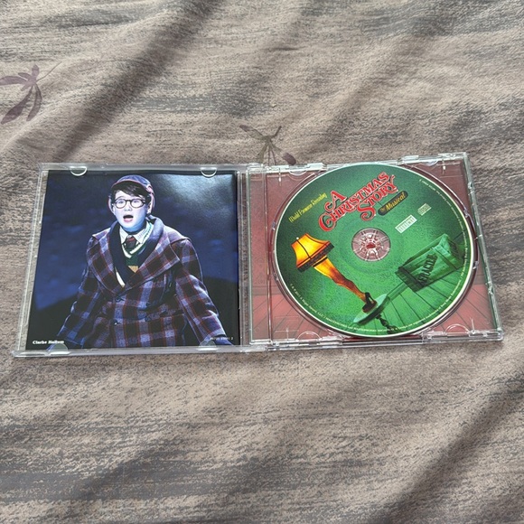 A Christmas Story: The Musical. Music CD. Great condition with booklet as shown. - Picture 4 of 5